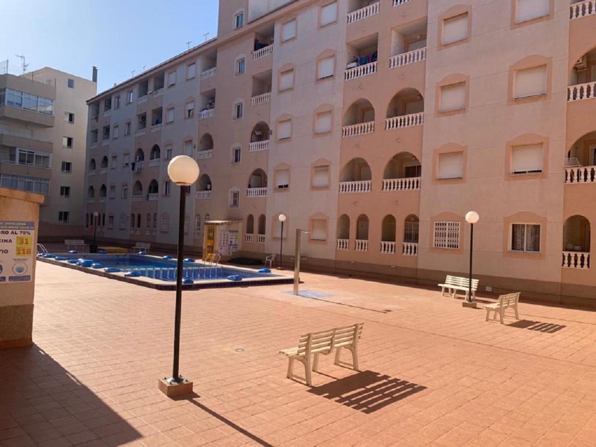 Sunny Appartment With Pool Torrevieja Center Exteriör bild